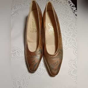 Vintage Johansen Ladies Women's 6.5 4A Dress Shoes Gold Swirl with Box